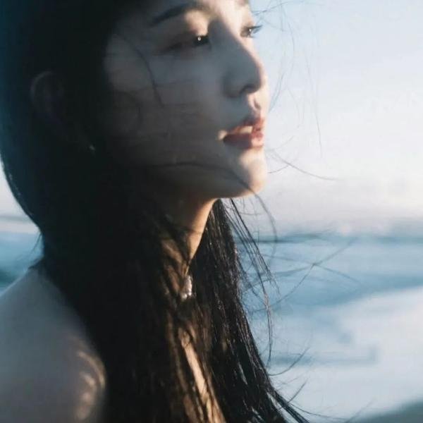 女人在家